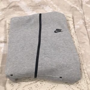 Nike tech hoodie in men’s small